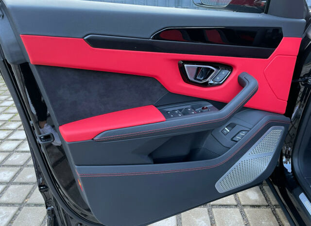 Lamborghini Urus 4.0 V8 full