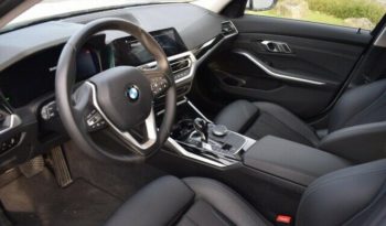 BMW rad 3 Touring 320d xDrive A/T full