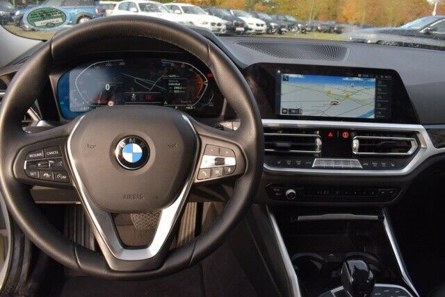 BMW rad 3 Touring 320d xDrive A/T full