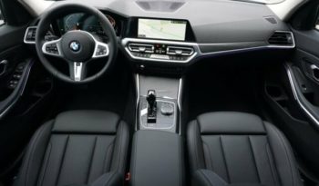BMW rad 3 Touring 330i xDrive Sport Line A/T full